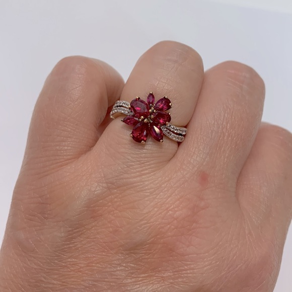 NWT Ruby Yellow gold Ring size 7 - Picture 16 of 16